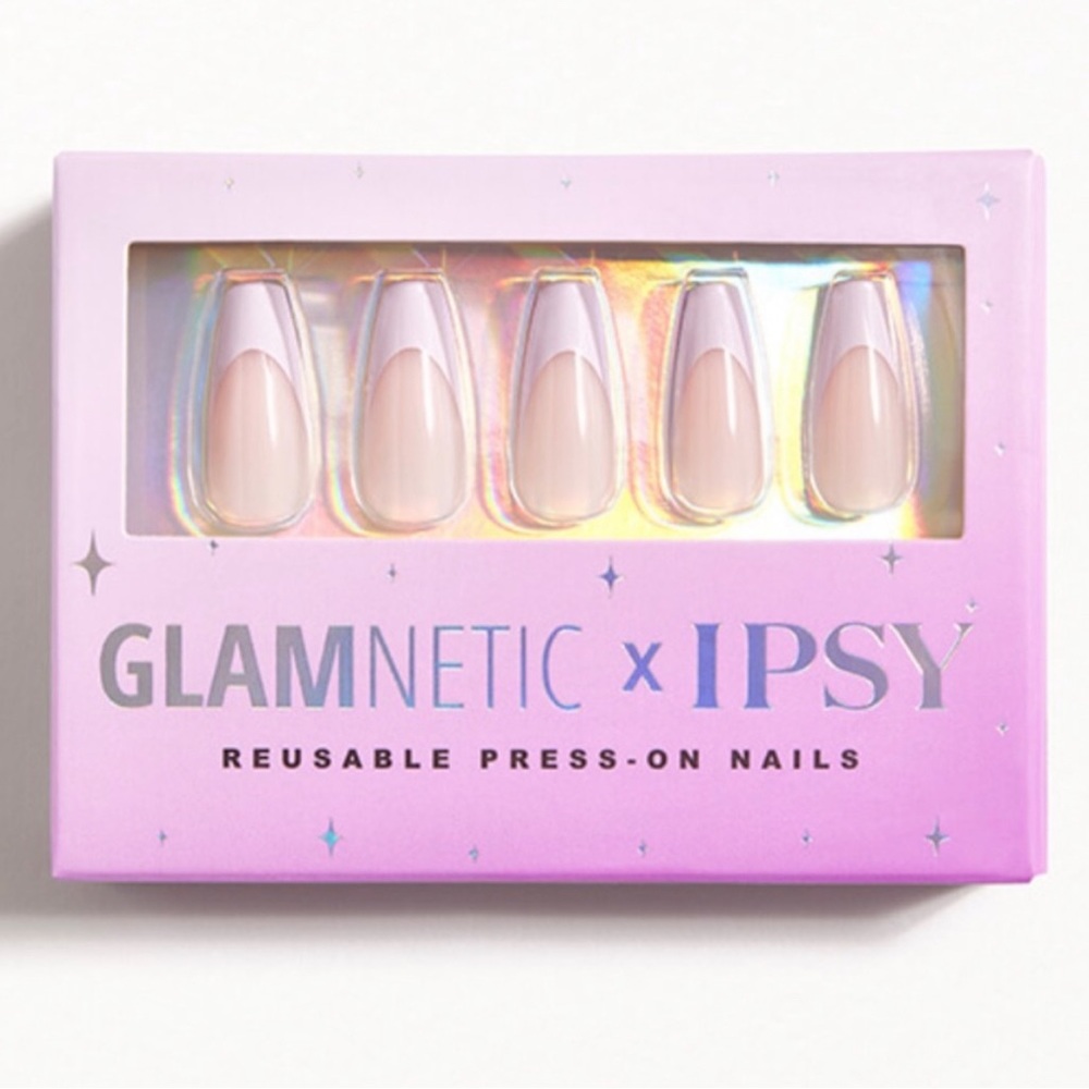 Glamnetic × Ipsy Reusable Press on Nails in Lilac Sky